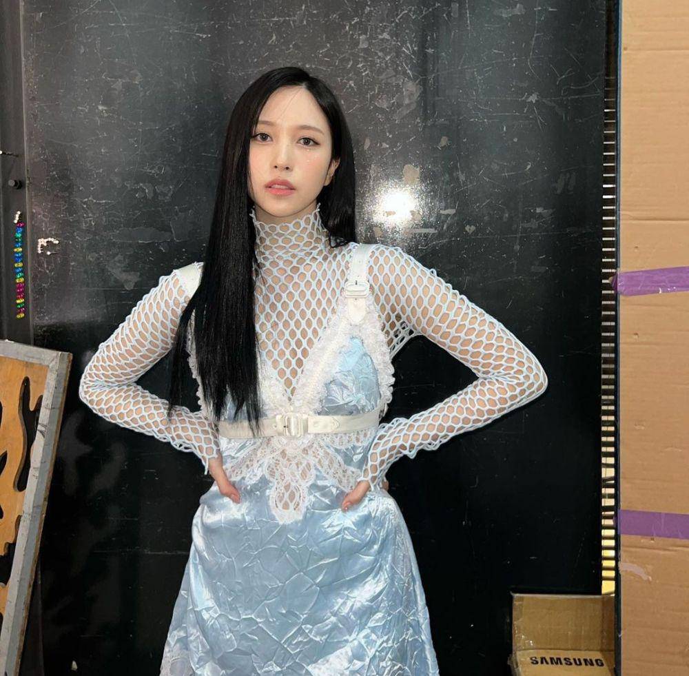 Mina TWICE (instagram.com/mina_sr_my)