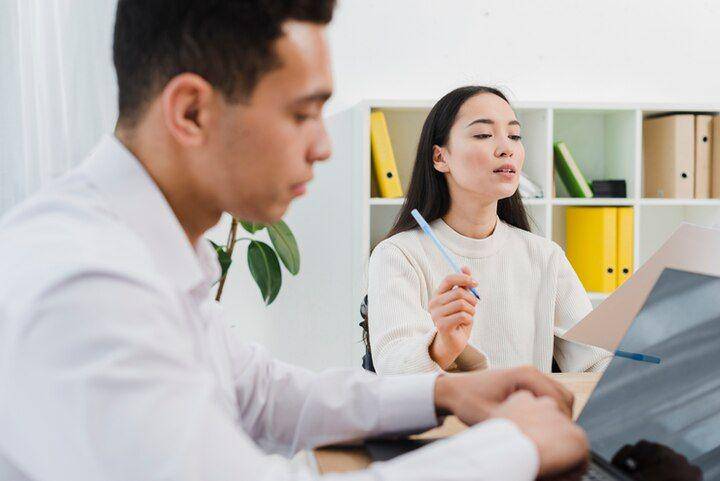 ilustrasi suasana kerja. (Pexels.com/Free Business Photo)