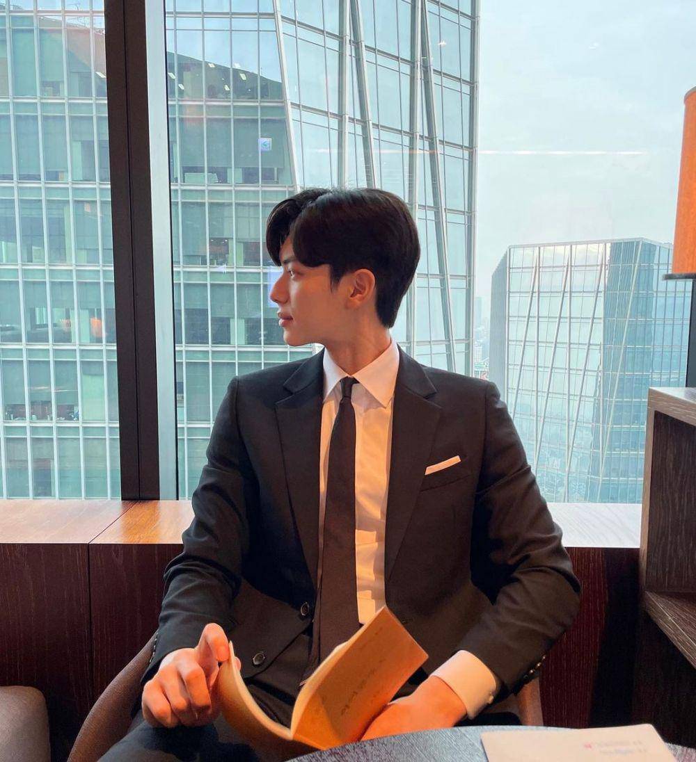 Lee Chae Min (instagram.com/l.c.m____)