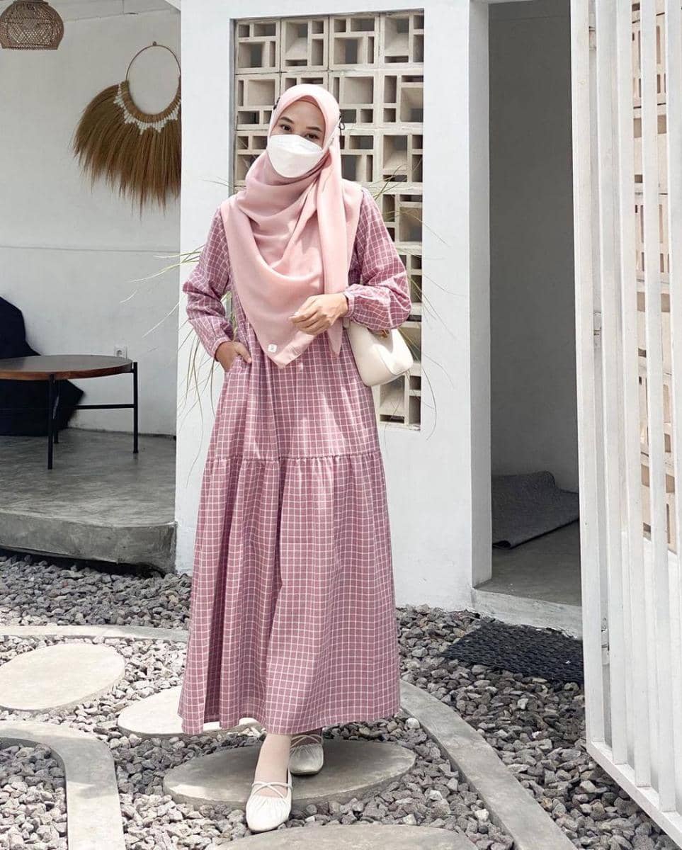 potret outfit ala Nyimas Juniar (instagram.com/njpda)