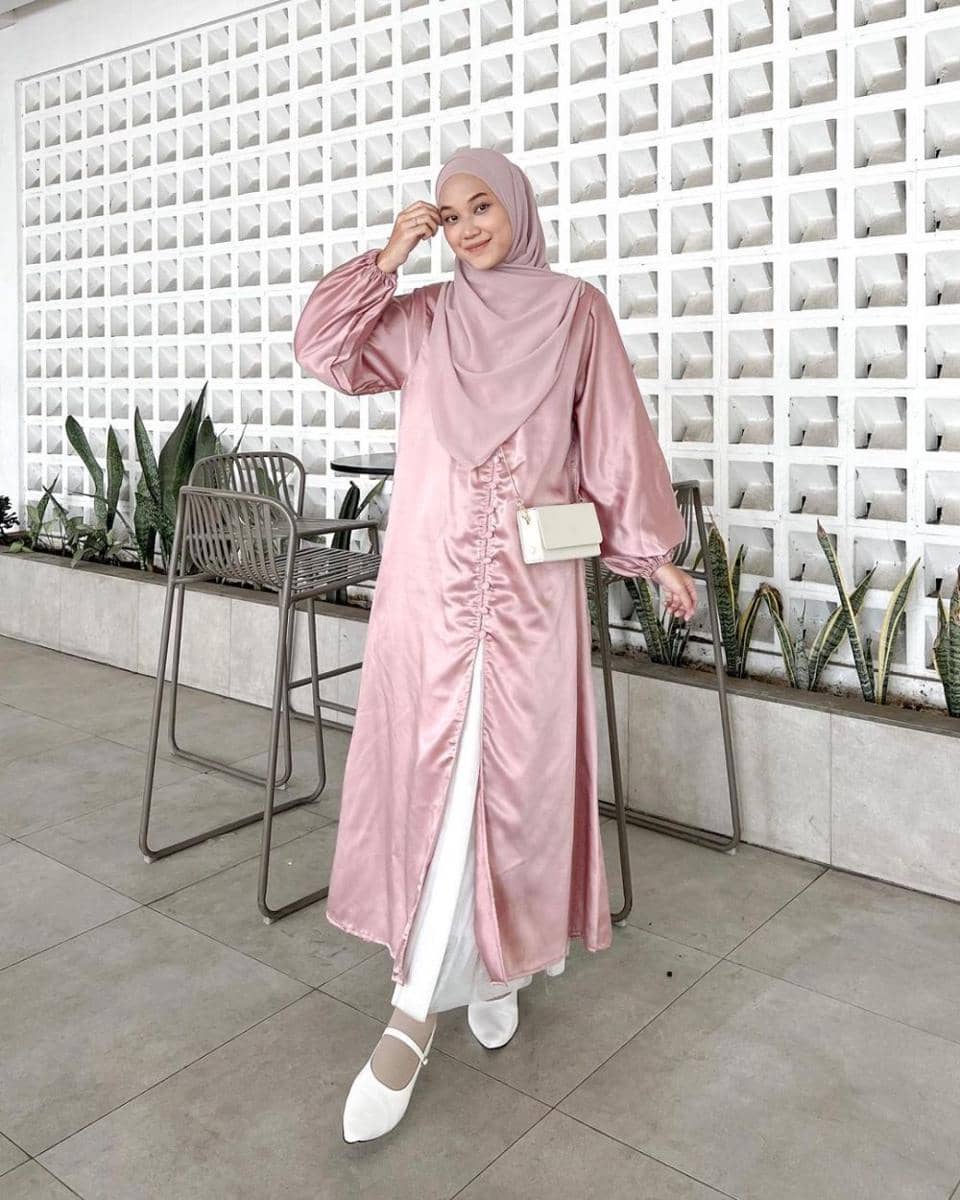 potret outfit ala Nyimas Juniar (instagram.com/njpda)