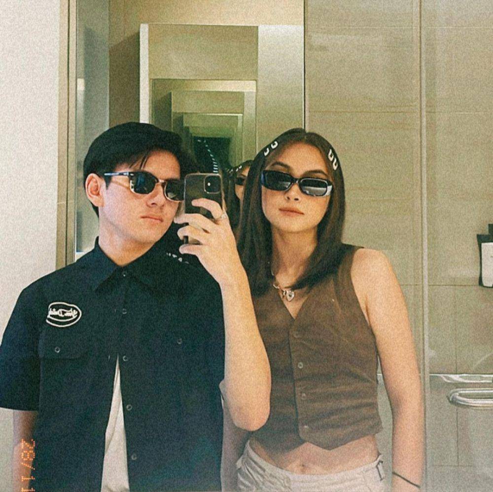 potret mirror selfie Rey Bong (instagram.com/rey_bong26/)
