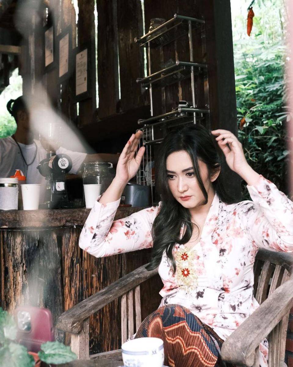 Nafa Urbach (instagram.com/nafaurbach)
