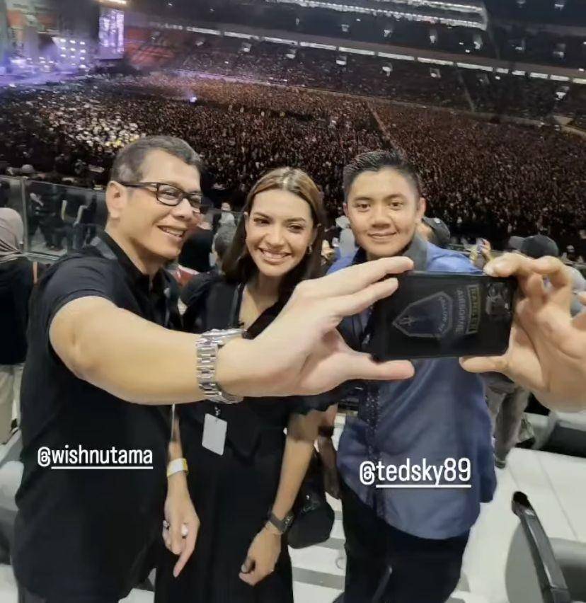 Wishnu Utama nonton konser dewa 19 (instagram.com/najwashihab)