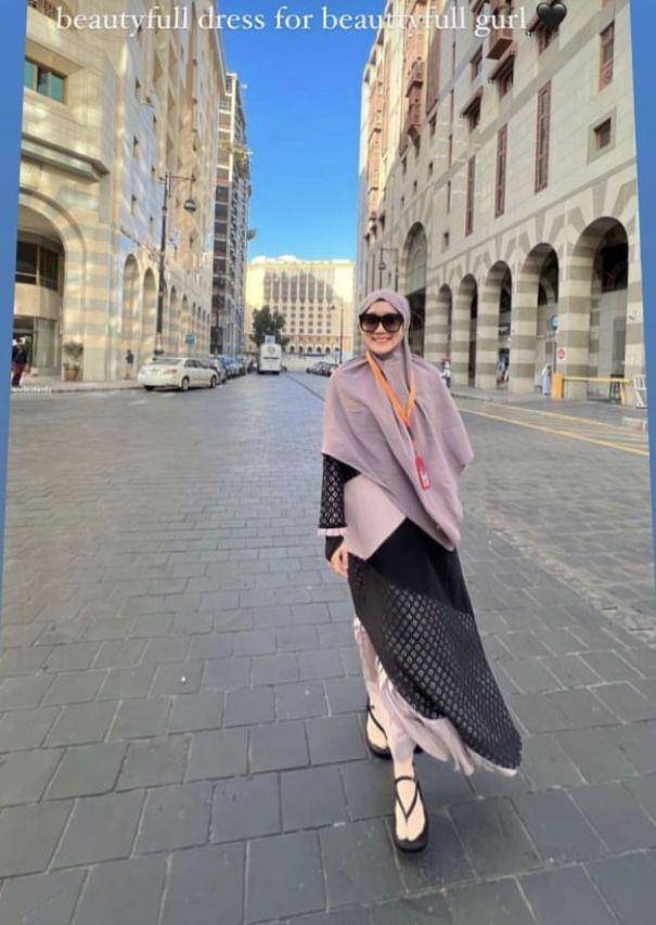 Yeni Inka Umrah bareng keluarga (Instagram.com/yeniinka)