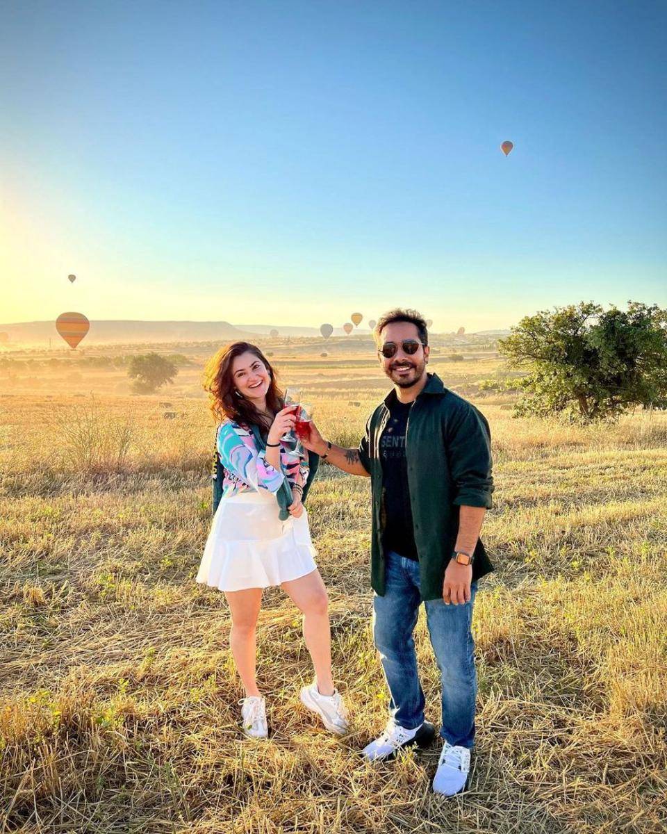 Shivaleeka Oberoi dan kekasih (instagram.com/abhishekpathakk)