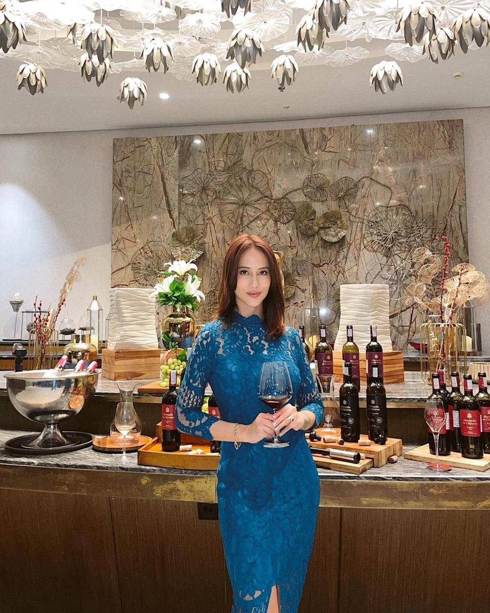 Koleksi dress Janissa Pradja (instagram.com/janisaas)