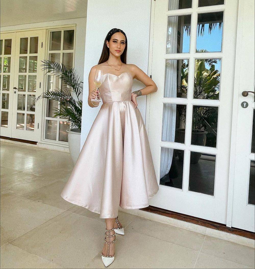 Koleksi dress Janissa Pradja (instagram.com/janisaas)