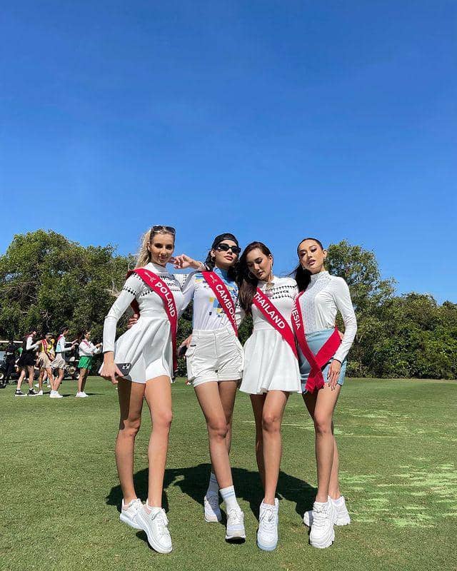 Potret Finalis Miss Charm 2023 saat Bermain Golf (Instagram.com/iam_oliviatan)