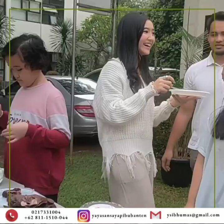 potret Febby Rastanty rayakan ultah bersama anak-anak penyandang disabilitas (yayasansayapibubanten)
