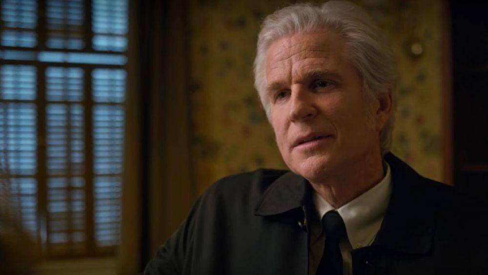Matthew Modine sebagai Dr. Martin Brenner