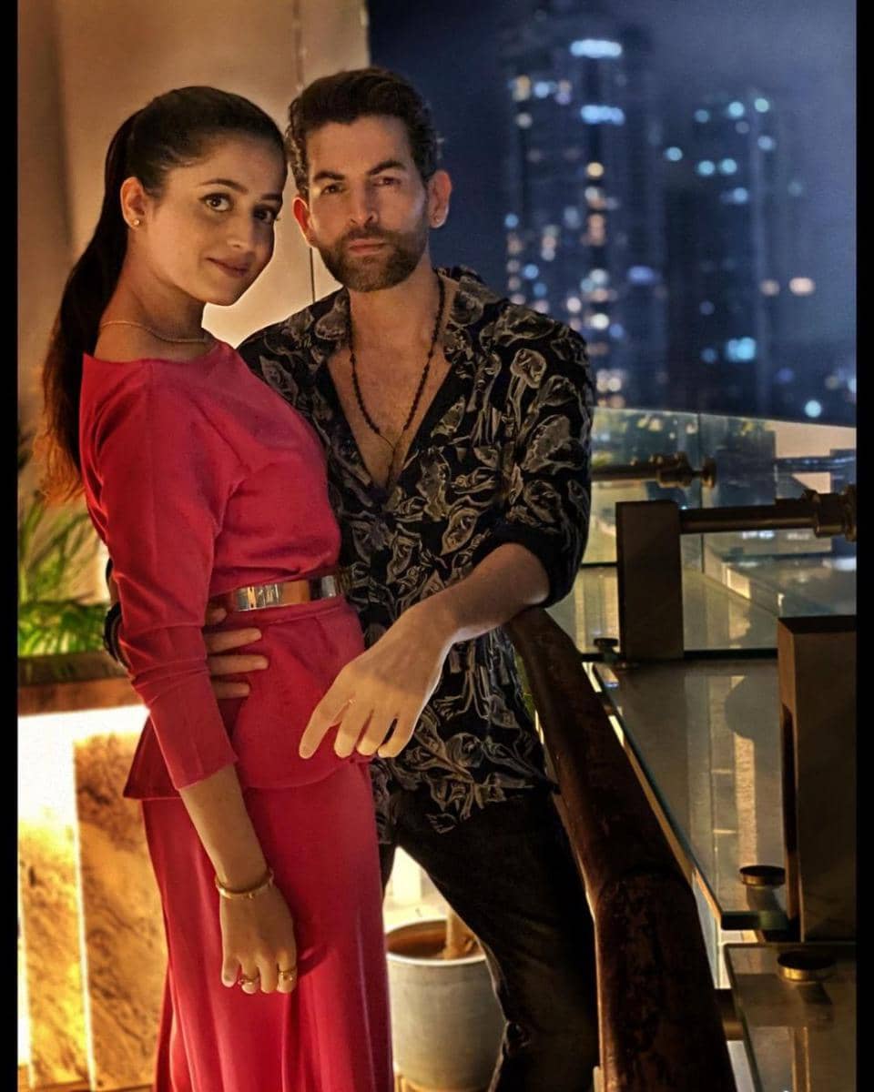 Neil Nitin Mukesh dan istri (instagram.com/neilnitinmukesh)