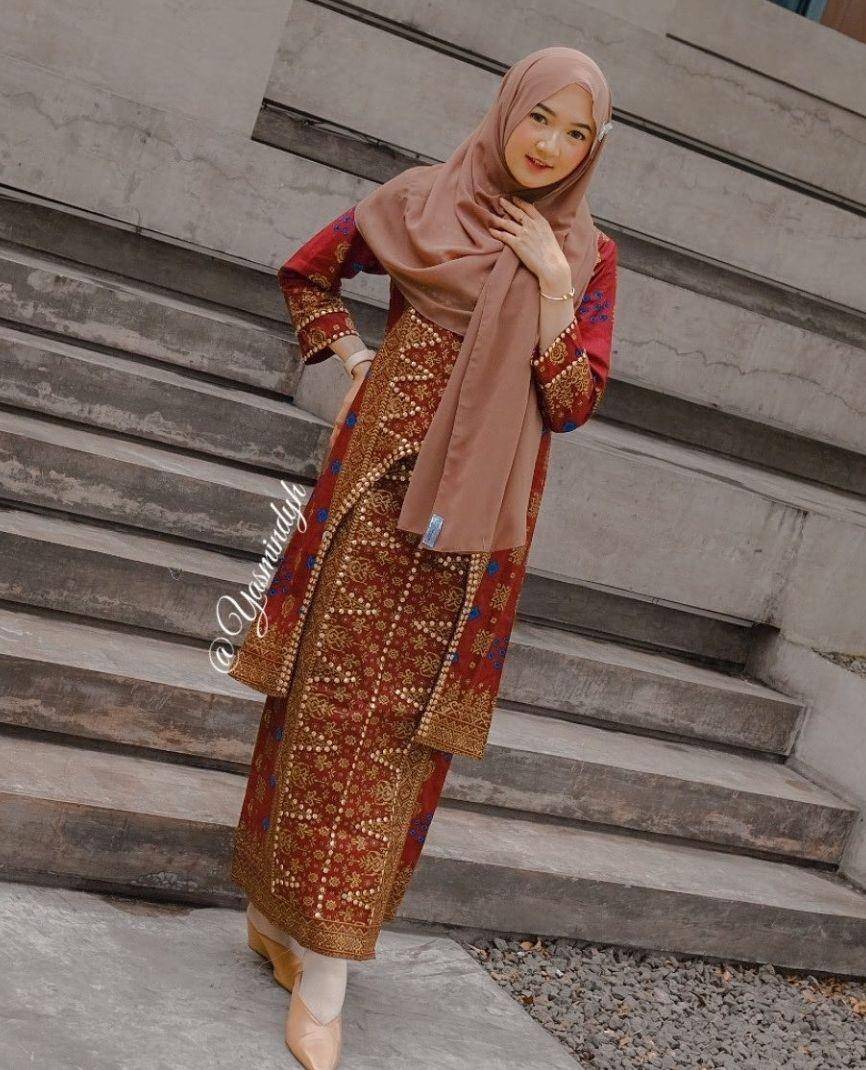 OOTd kondangan Yasmin Nadiyah (instagram.com/yasmindyh)