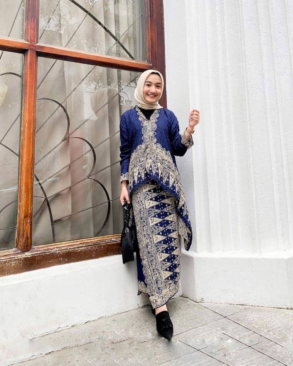 inspirasi outfit dress hingga organza ala Thafanya Sabila (instagram.com/thafanyads)