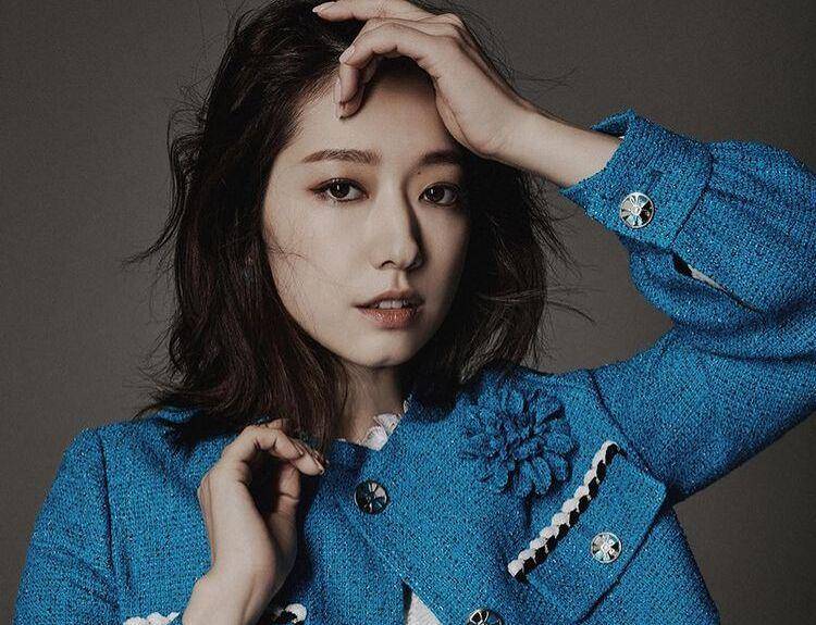 Park Shin Hye (instagram.com/ssinz7)