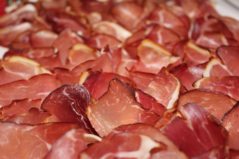 ilustrasi daging ham (pixabay.com/Micha)