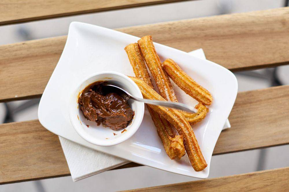 churros (commons.wikimedia.org/Nico Kaiser)