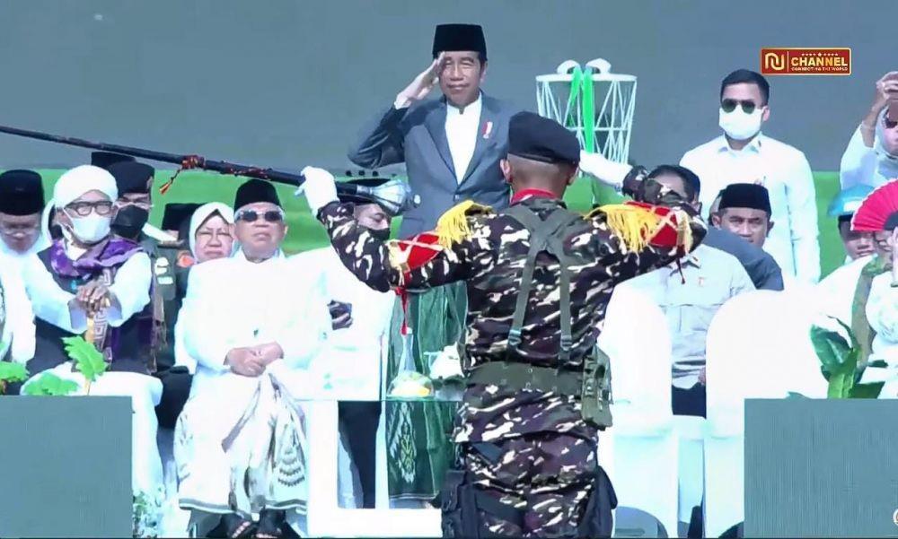 Canda Jokowi di Satu Abad NU: Banser Sekarang Suka Band Queen