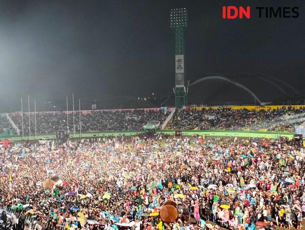 Hujan-hujanan, Peserta Harlah 1 Abad NU Masuk Angin