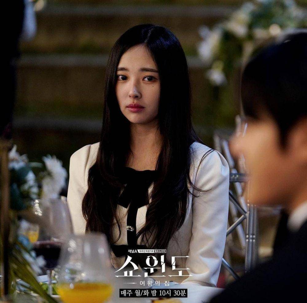 Shin Yi June di drama Show Window: The Queen's House (instagram.com/channela_insta)
