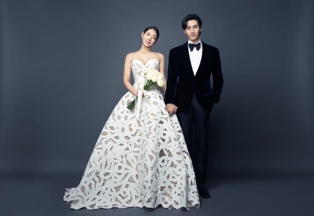 Potret pernikahan Choi Tae Joon dan Park Shin Hye (instagram.com/salt_ent/)