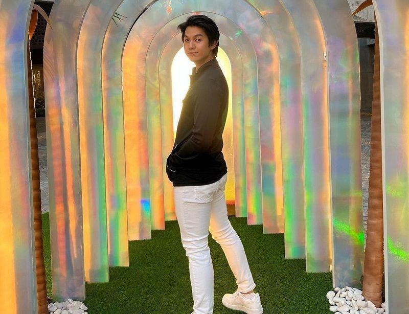 Profil Jonathan Alden, Pacar Baru Awkarin