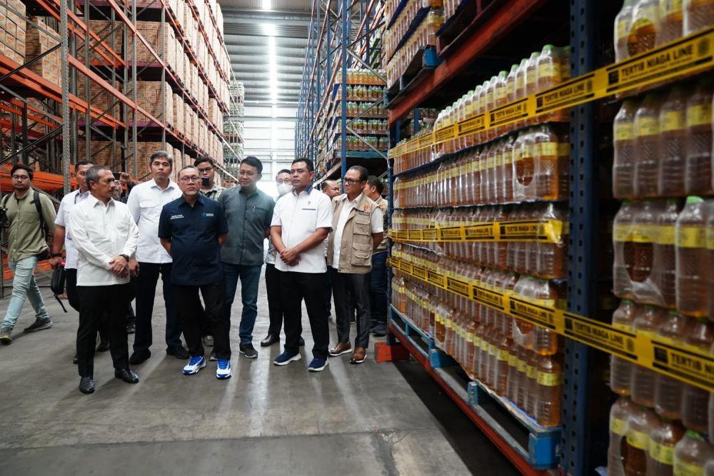 Terbongkar! 550 Ton MinyaKita Nganggur di Gudang 2 Bulan, Penimbunan?
