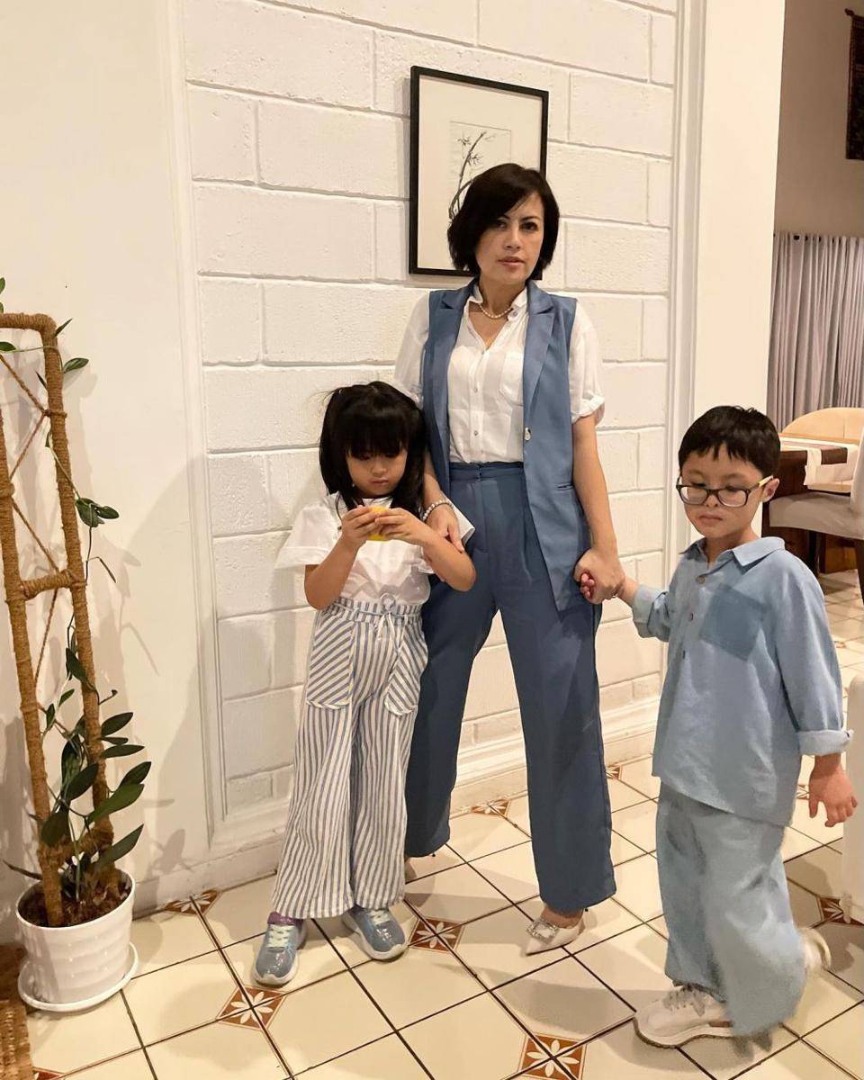 OOTD pakai long pants ala Cynthia Lamusu (instagram.com/cynthia_lamusu)