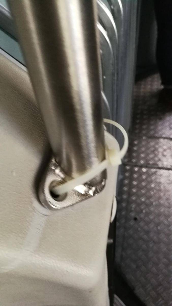 potret solusi ngaco dalam memperbaiki barang (reddit.com/user/Confusedfrenchy)