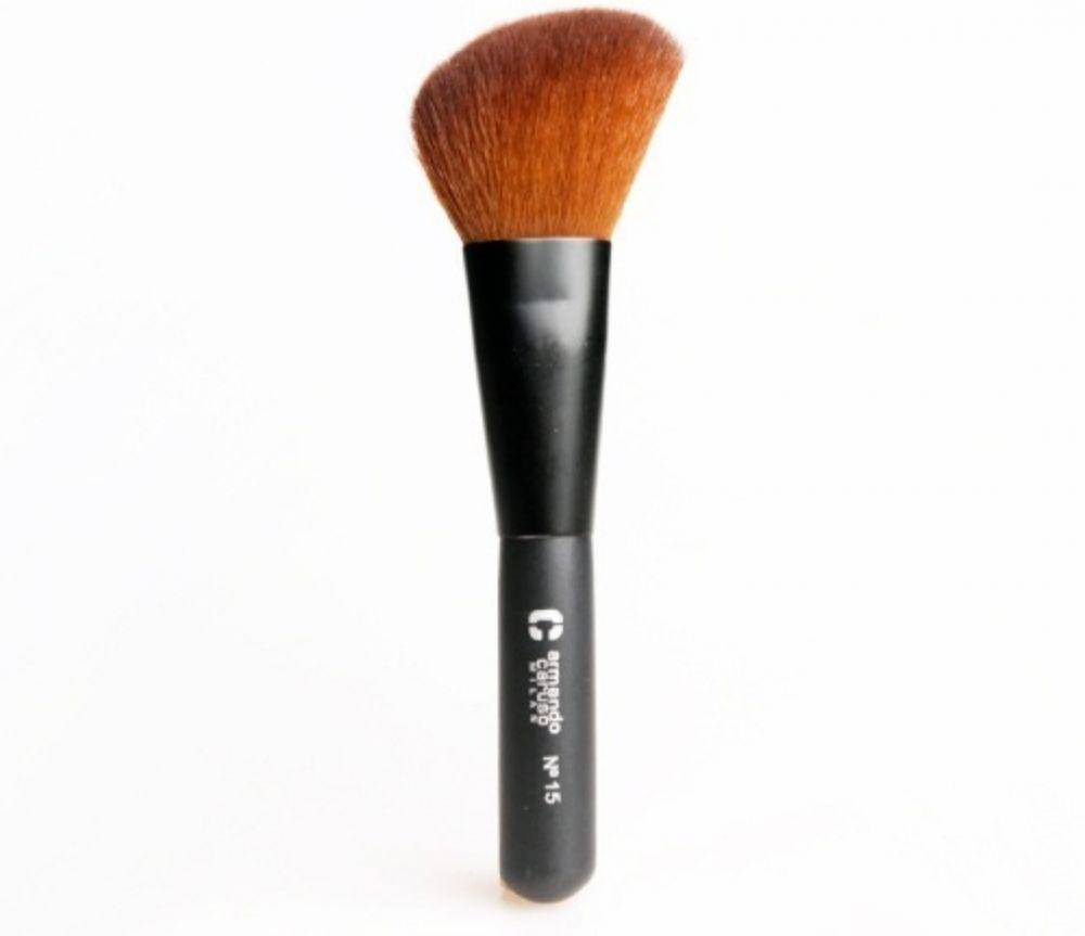 Armando Caruso Shading and Contour Brush 715 (qoo10.co.id/AYOU Beauty)