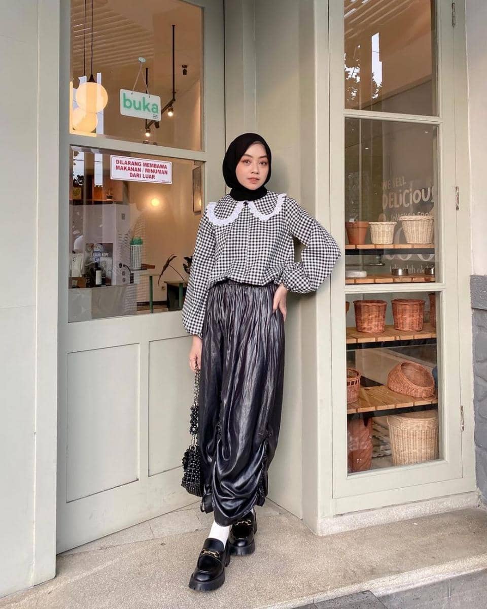 outfit gingham ala Meirani Amalia Putri (instagram.com/meiraniap)