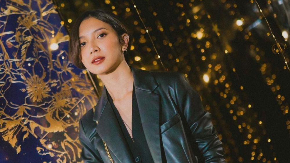 10 Inspirasi Outfit Chic ala Sheila Dara, Elegan dan Trendy!