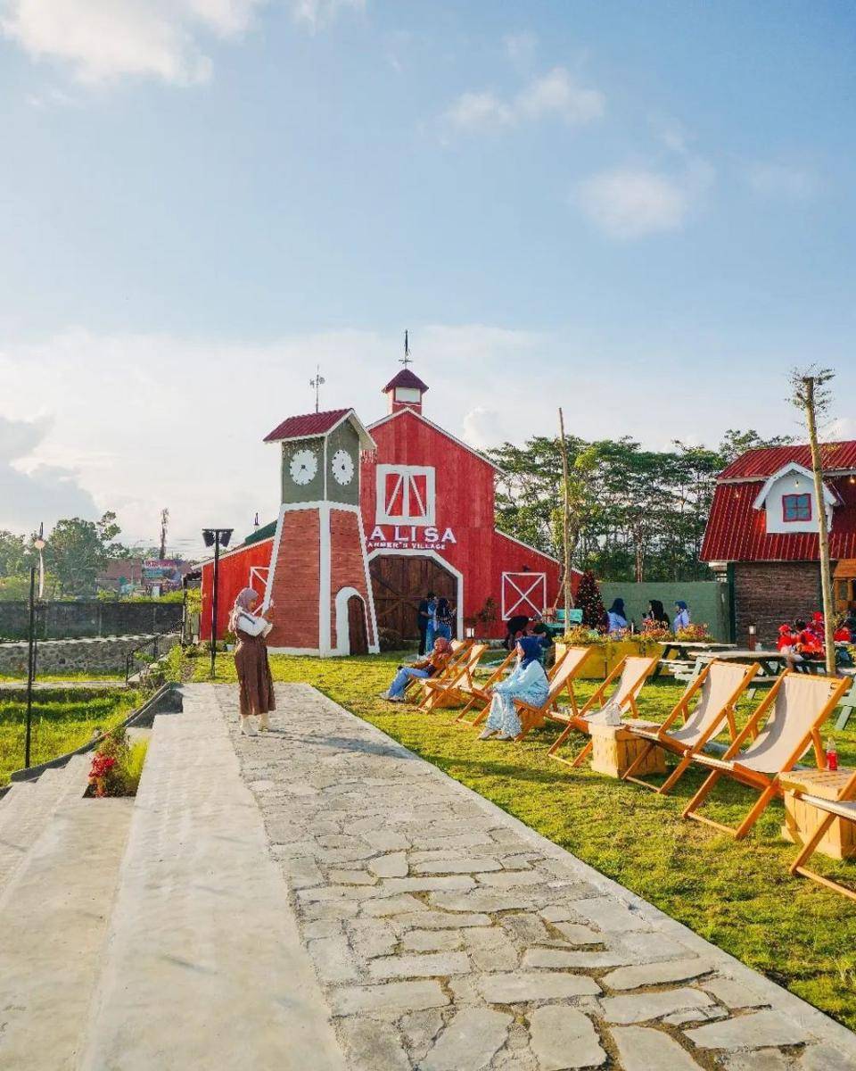 La Li Sa Farmer's Village (instagram.com/lalisajogja)