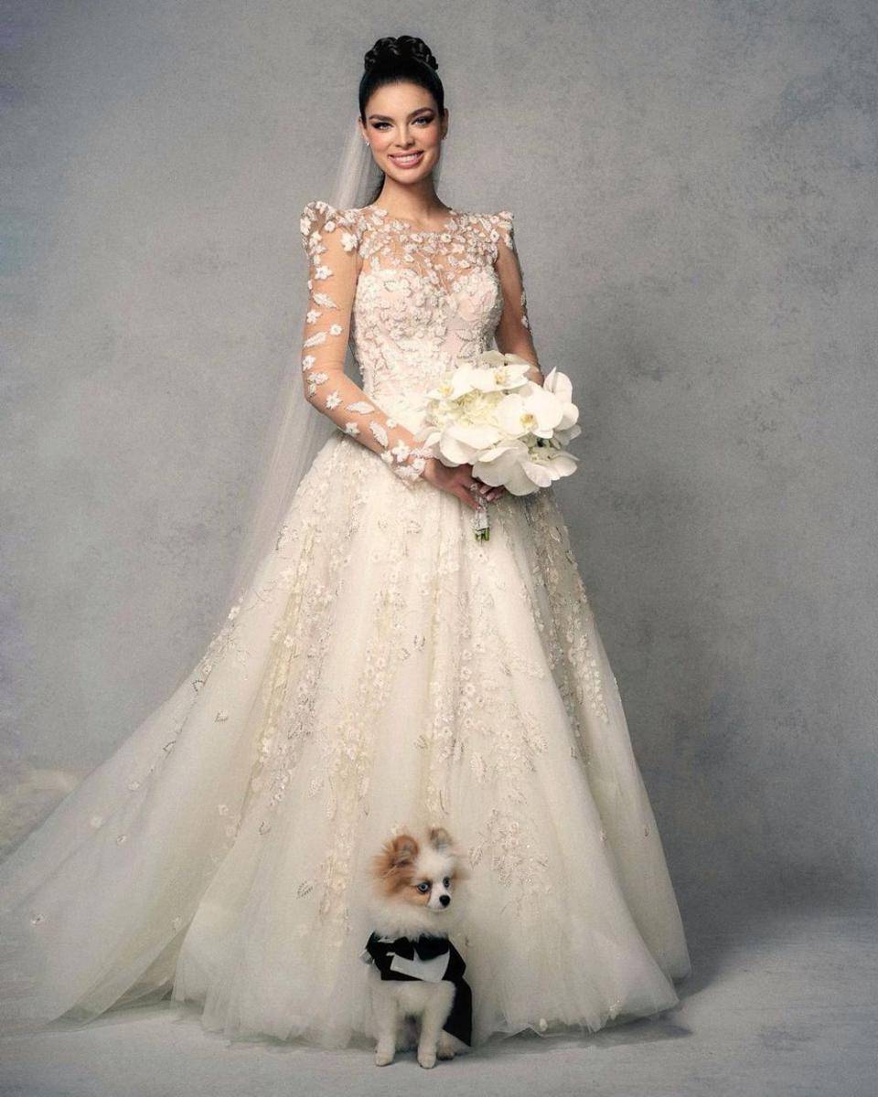 Nadia dan pomeranian puppy mereka, Blue. (instagram.com/bluemunizferreira)