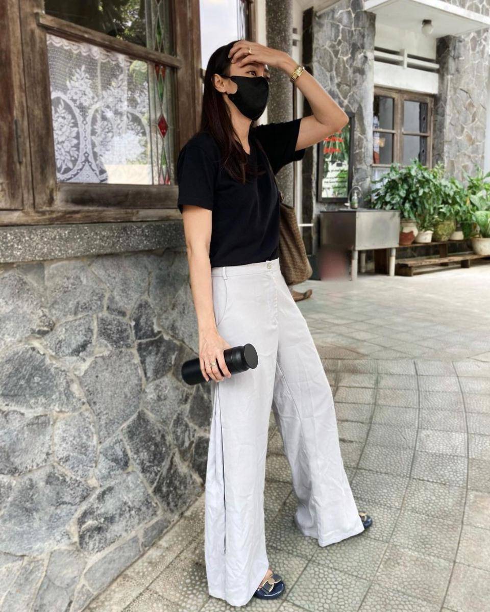 Office look ala Deasy Noviyanti (instagram.com/deasydei)