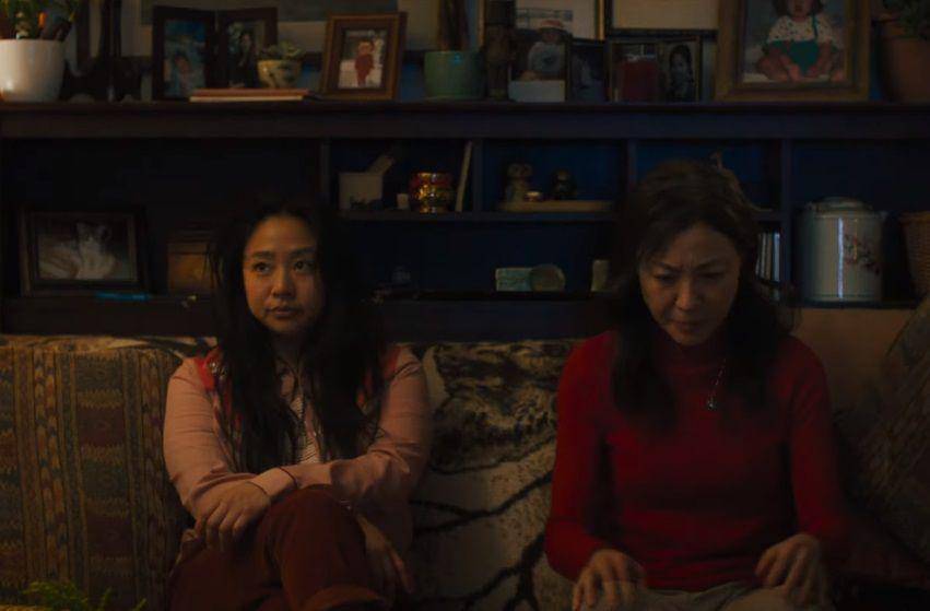cuplikan Evelyn dan Joy di Everything Everywhere All at Once (dok. A24/Everything Everywhere All at Once)
