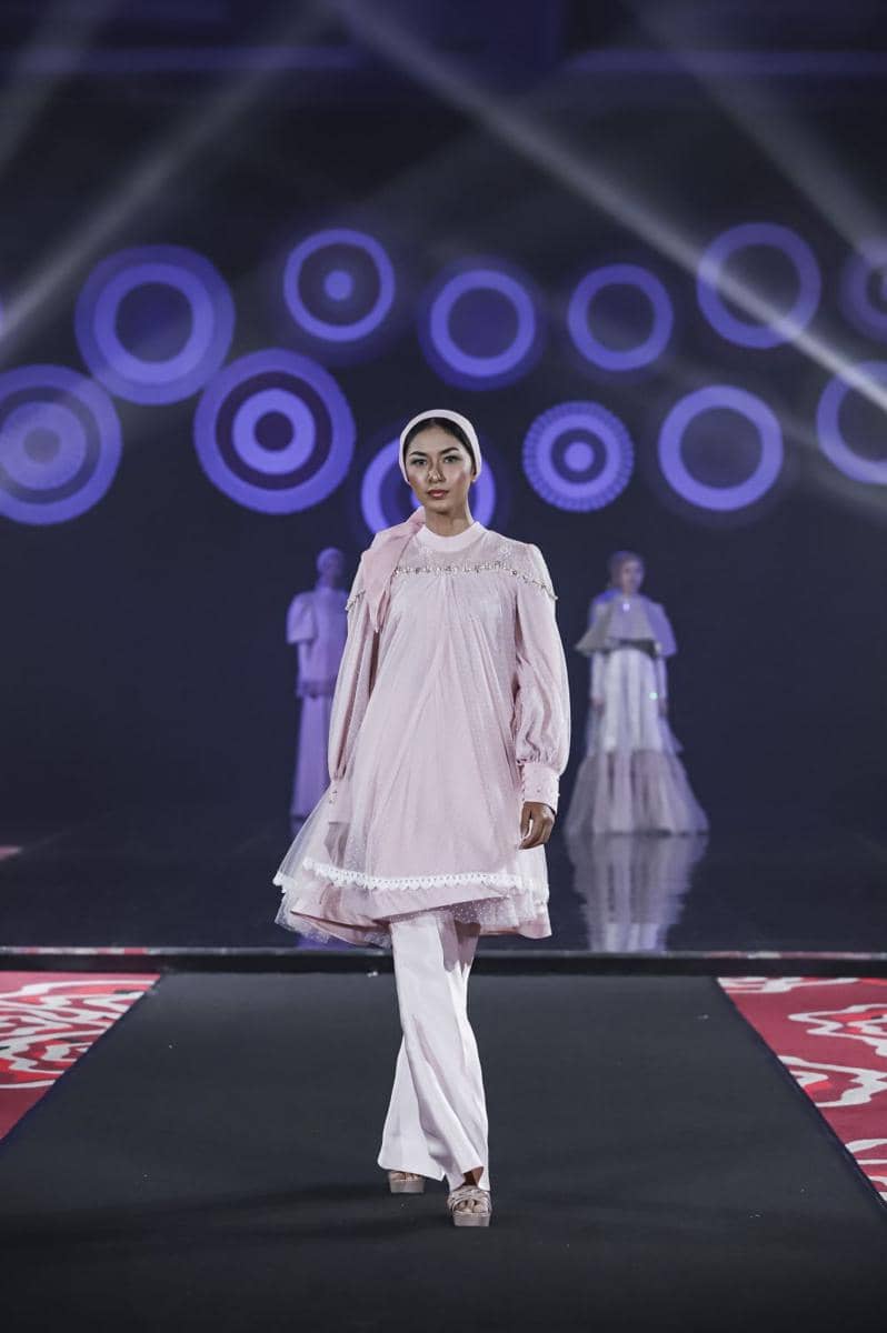 Busana modest modern karya Yanti Adeni (dok. IFC)