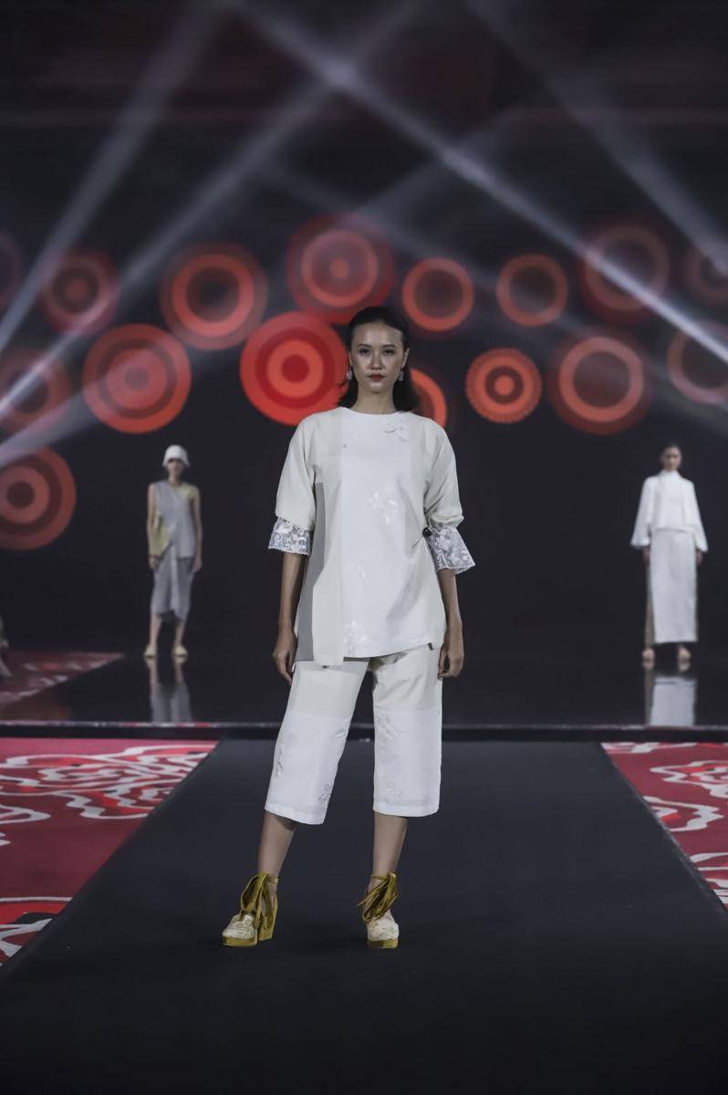 koleksi busana Putri Anjani di January Board Meeting 2023 (dok. Indonesian Fashion Chamber)