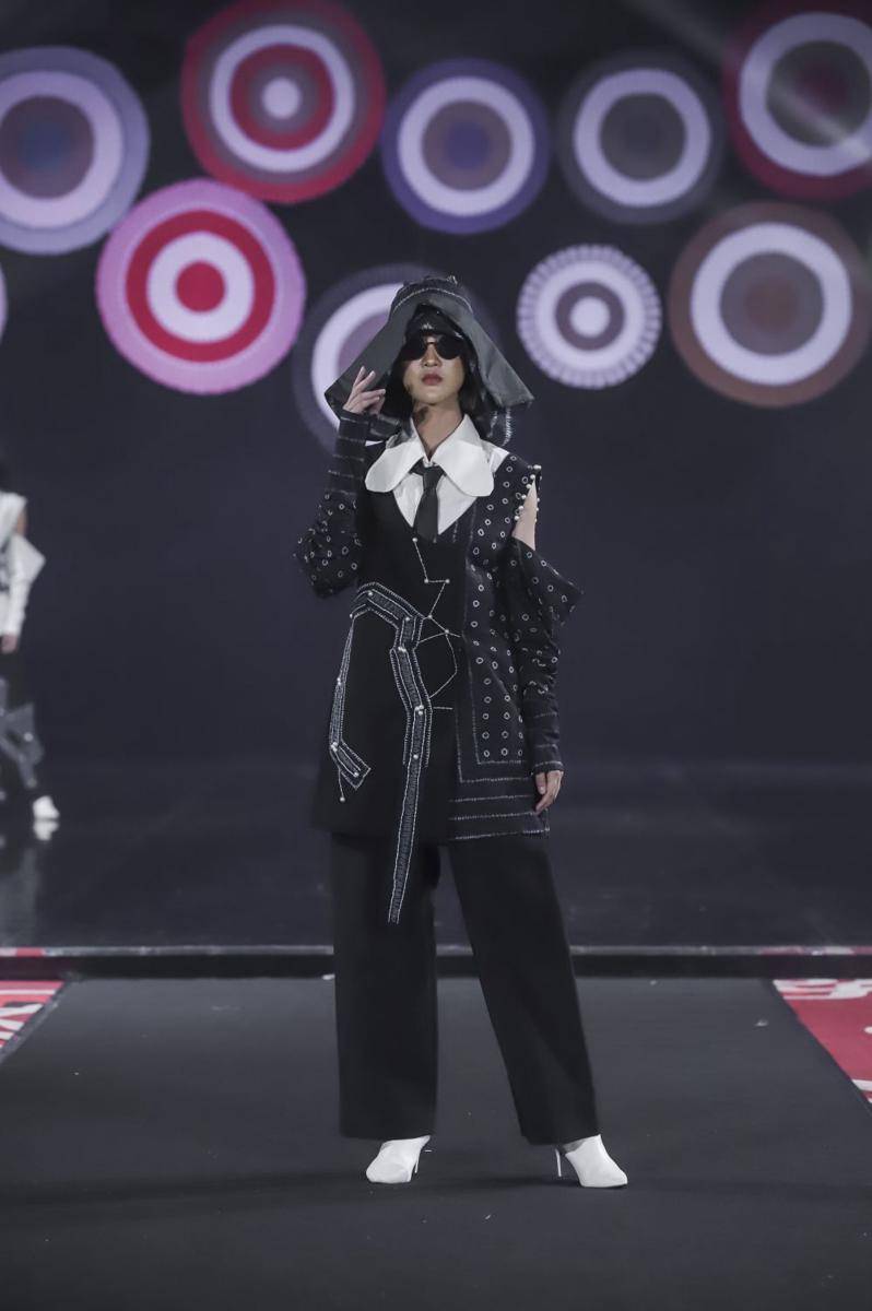 koleksi busana Brilianto di January Board Meeting 2023 (dok. Indonesian Fashion Chamber)