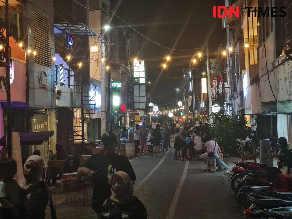 Cafe dan restoran di kawasan kota lama, Kota Banjarmasin ini salah satu potensi PAD. Foto : Hamdani