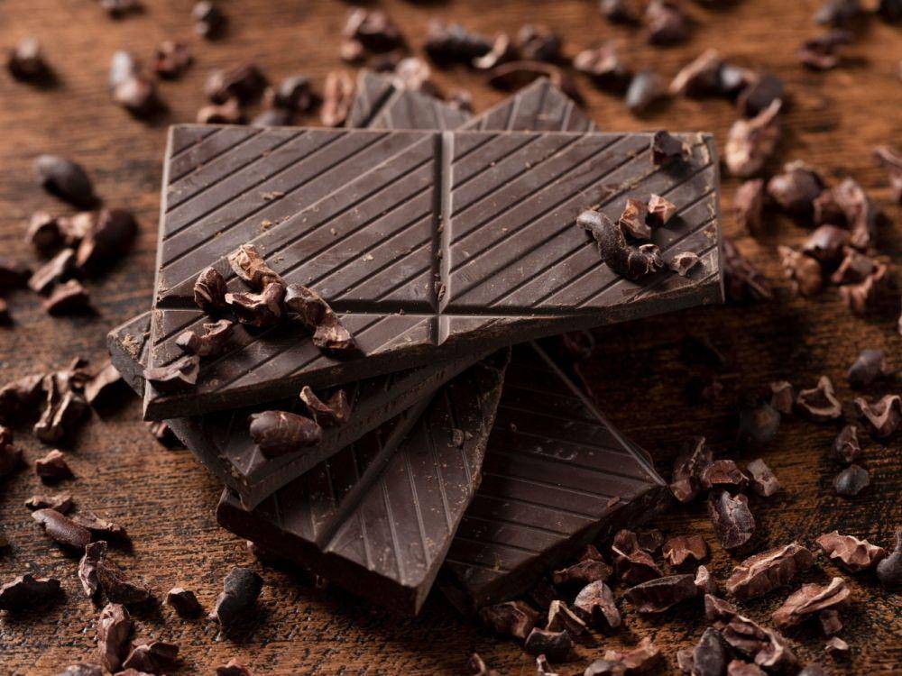 ilustrasi cokelat hitam atau dark chocolate (freepik.com/Freepik)