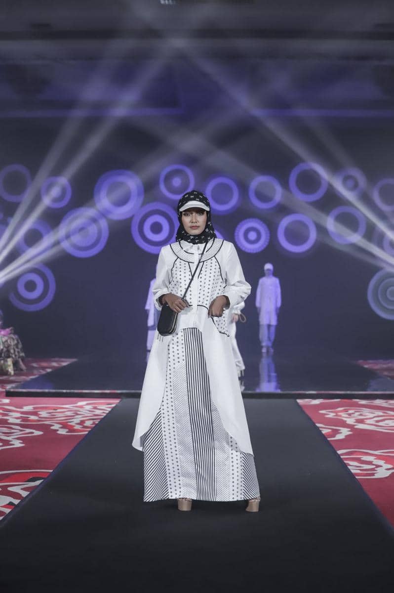 Busana modest modern karya Salty Jofimar (dok. IFC)