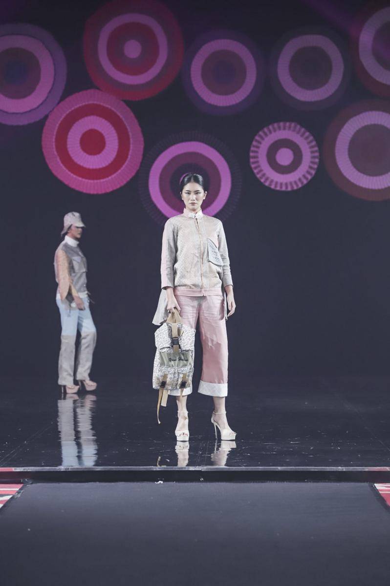 koleksi busana Yani Halim di January Board Meeting 2023 (dok. Indonesian Fashion Chamber)