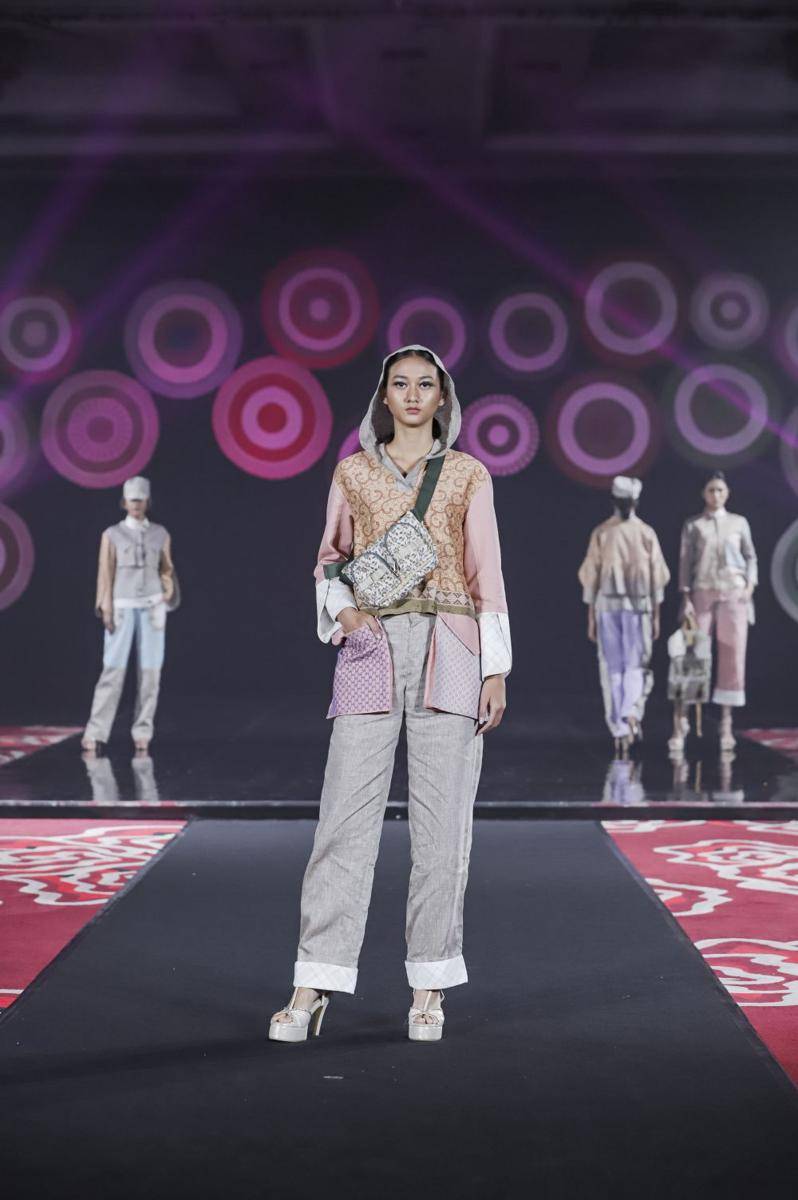 koleksi busana Yani Halim di January Board Meeting 2023 (dok. Indonesian Fashion Chamber)