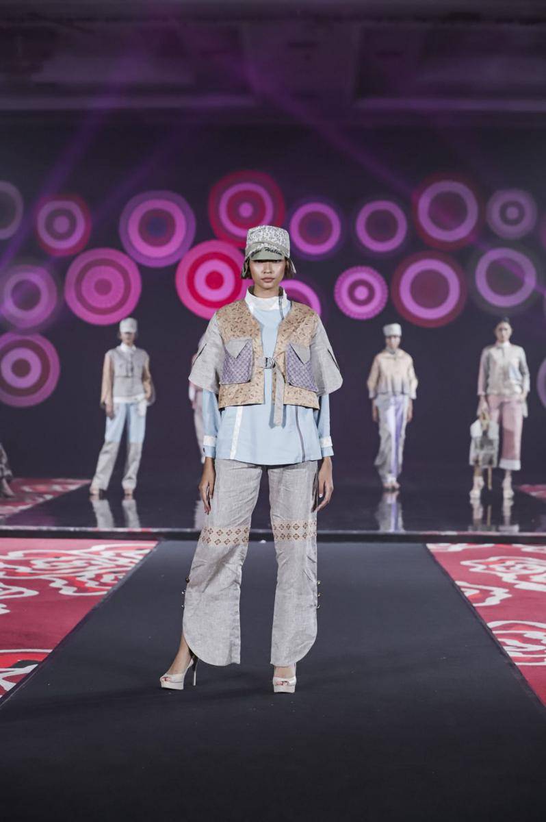 koleksi busana Yani Halim di January Board Meeting 2023 (dok. Indonesian Fashion Chamber)