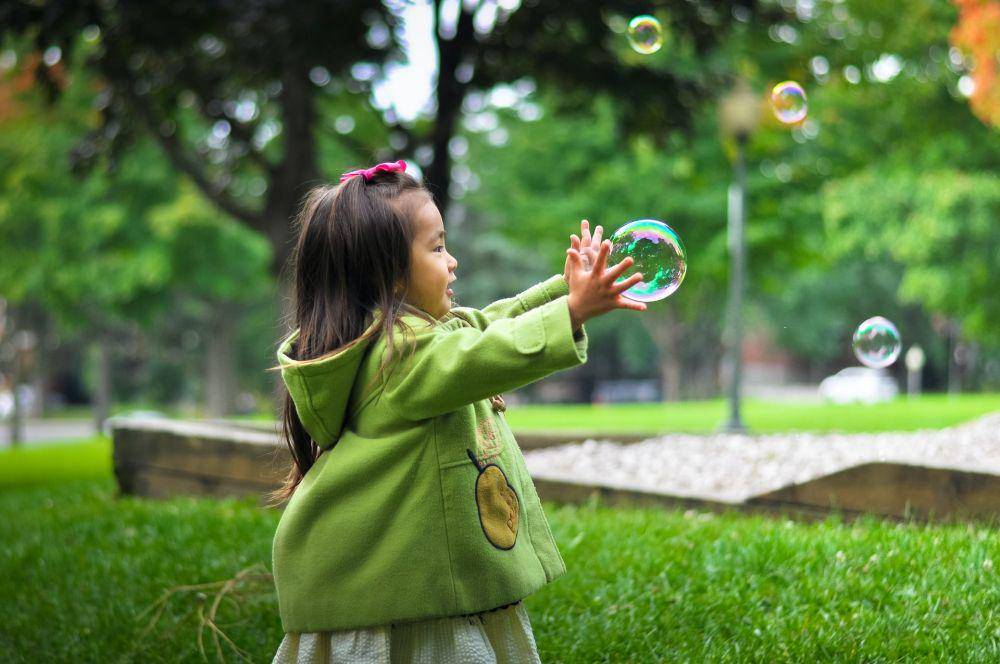 ilustrasi anak kecil (unsplash.com/Leo Rivas)
