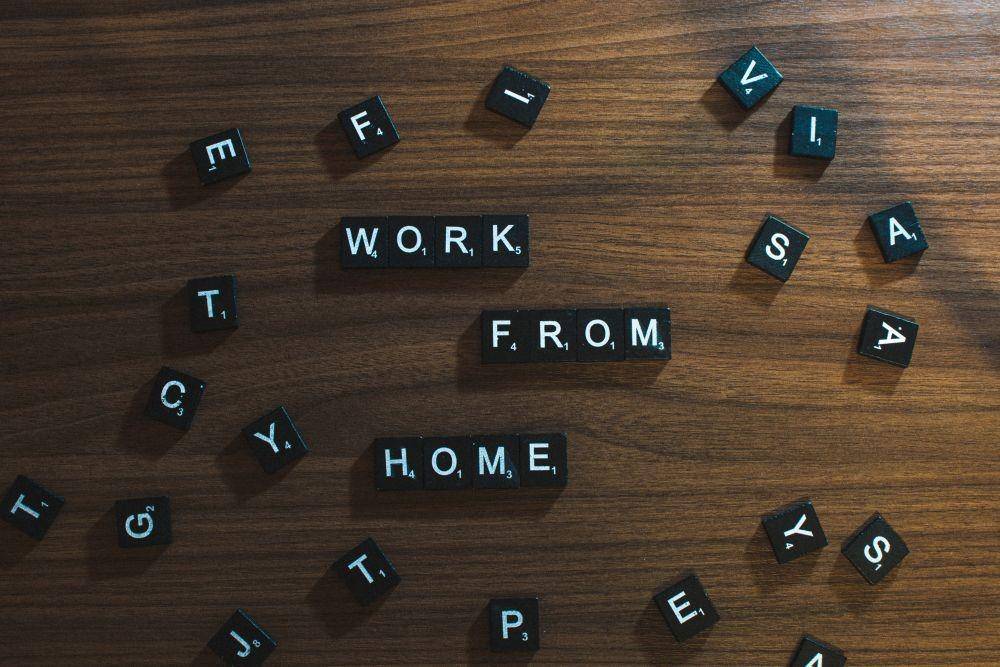 ilustrasi kebijakan work from home (Unsplash.com/Nelly Antoniadou)