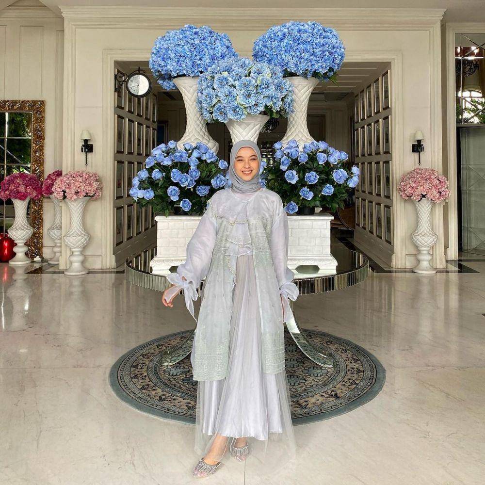 OOTD kebaya modern dengan rok tutu untuk kondangan dan wisuda (instagram.com/rdeyas)