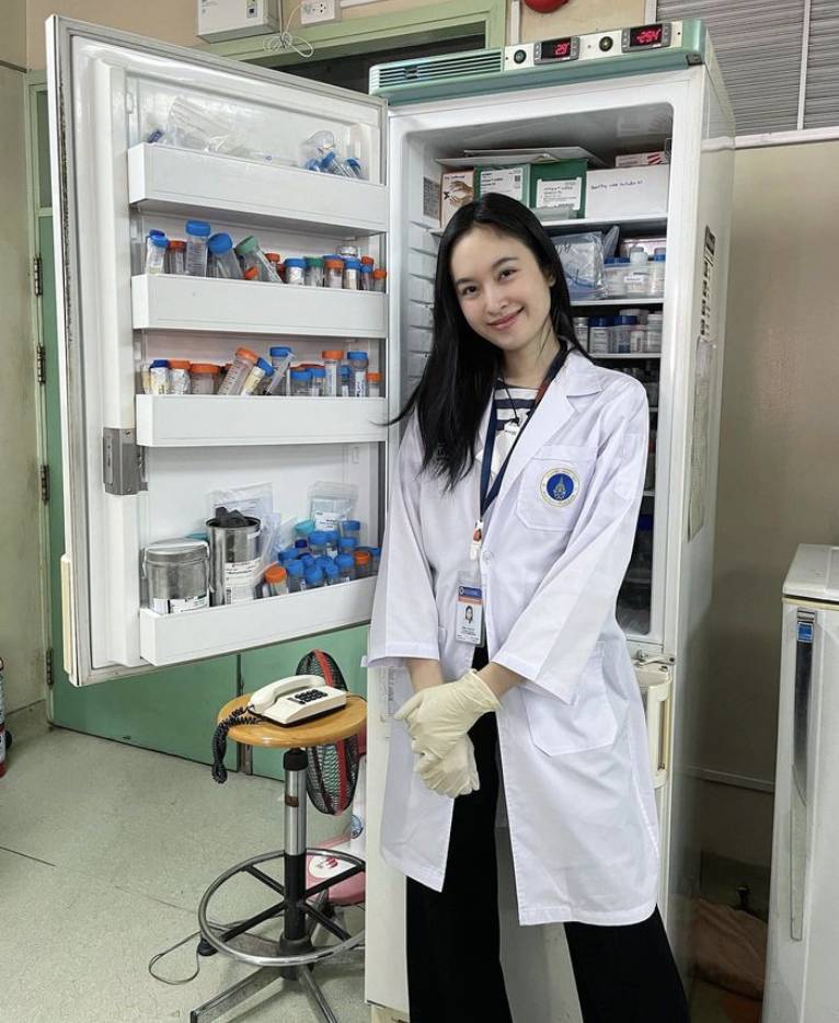 Nong Poy (instagram.com/poydtreechada)-