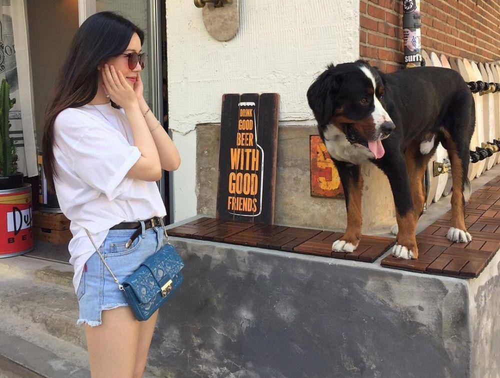 Lee Da In (instagram.com/xx__dain)